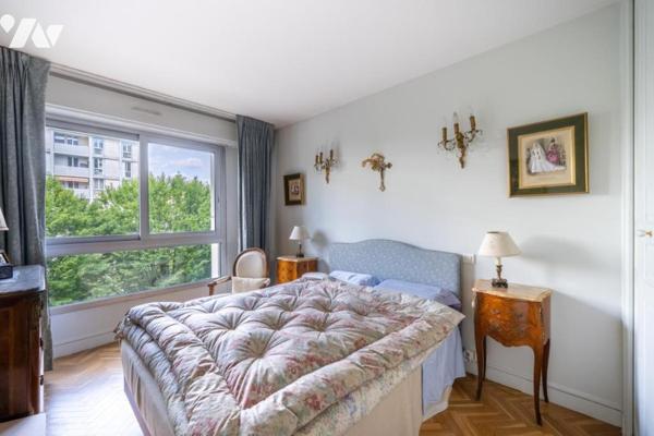 Appartement 4ème étage sur jardin- Balcons - Parking 