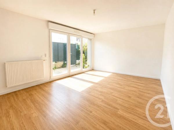 Appartement F3 à vendre  3 pièces - 65,45 m 2   LA PLAINE ST DENIS  - 93