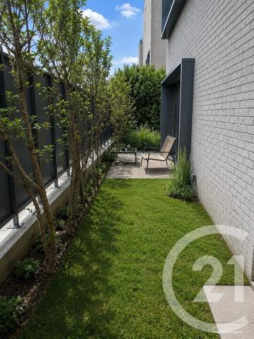 Appartement F3 à vendre  3 pièces - 65,45 m 2   LA PLAINE ST DENIS  - 93