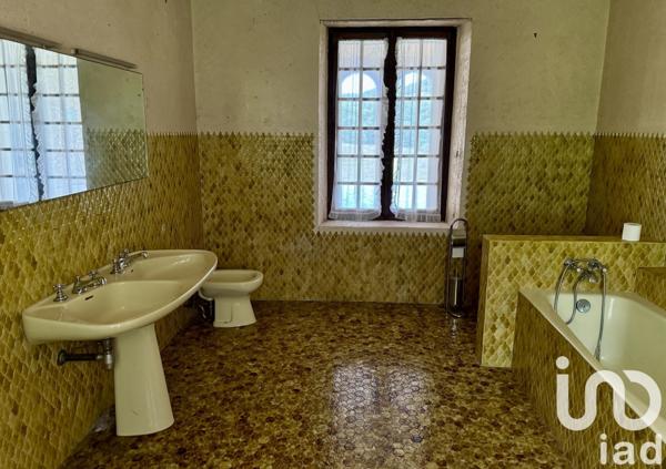 Demeure 20 pièces de 930 m² à La Celle-les-Bordes (78720)