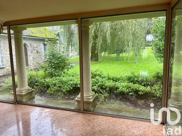 Demeure 20 pièces de 930 m² à La Celle-les-Bordes (78720)