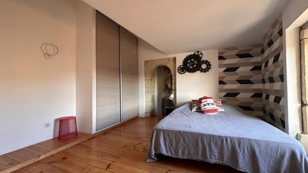 Propriété atypique et exceptionnelle 294 m2