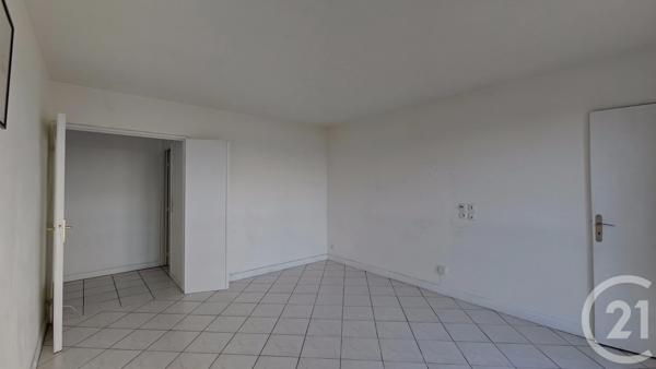 Appartement F3 à vendre  3 pièces - 59,50 m 2   LE BOURGET  - 93