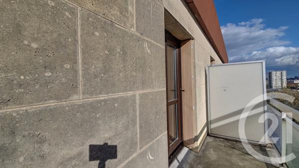 Appartement F3 à vendre  3 pièces - 59,50 m 2   LE BOURGET  - 93