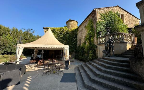 Maison à vendre    5 pièces •  Sorgues