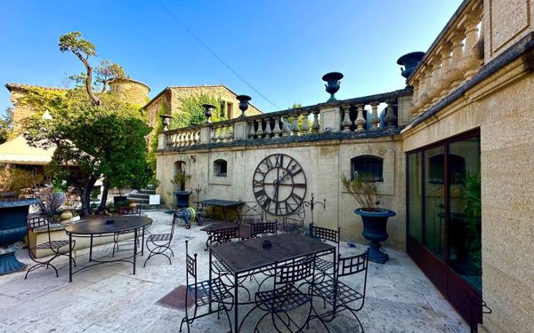 Maison à vendre    5 pièces •  Sorgues