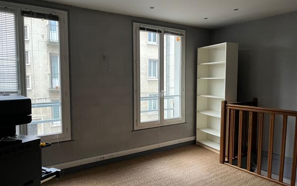 Immeuble à vendre    1 pièce •  Pont-l'Évêque