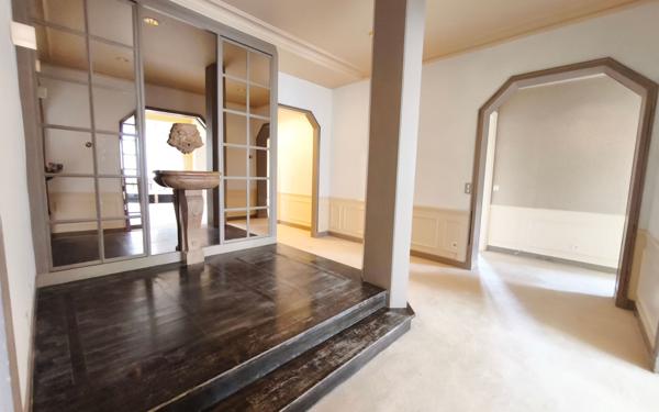 Appartement à louer    5 pièces •  Compiègne