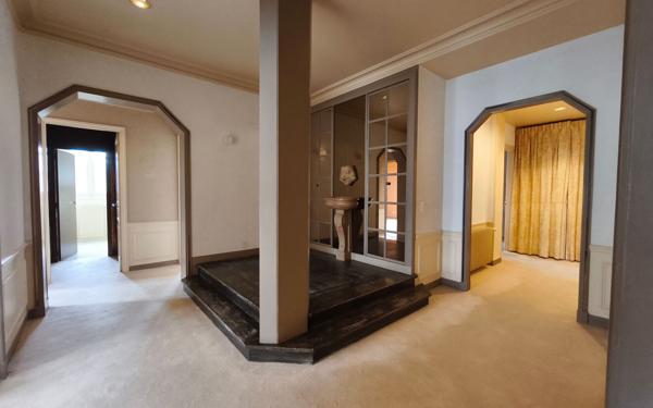 Appartement à louer    5 pièces •  Compiègne