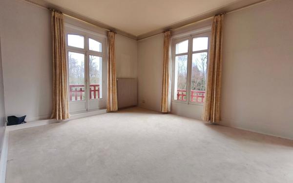 Appartement à louer    5 pièces •  Compiègne