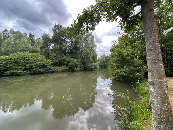 Terrain de Loisirs en bord de rivière