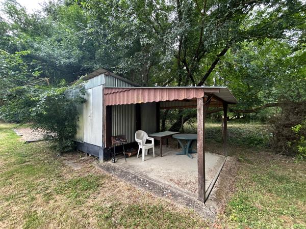 Terrain de Loisirs en bord de rivière