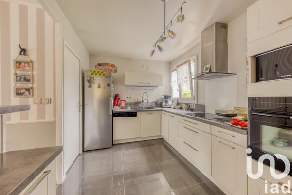 Maison à vendre 6 pièces 126 m² Lésigny