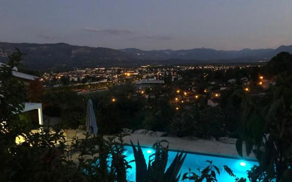 Maison à vendre    7 pièces •  Saint-Marcellin