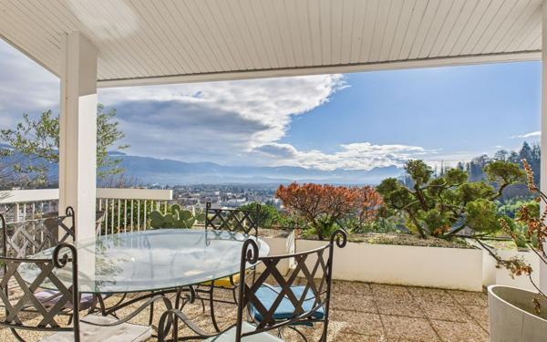 Maison à vendre    7 pièces •  Saint-Marcellin