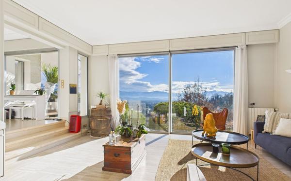 Maison à vendre    7 pièces •  Saint-Marcellin