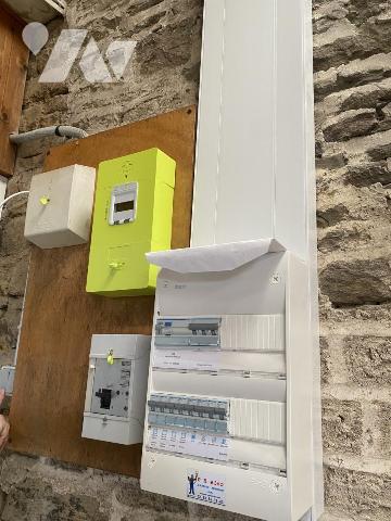 PONT- FARCY MAISON DE BOURG AVEC TERRAIN CLOS