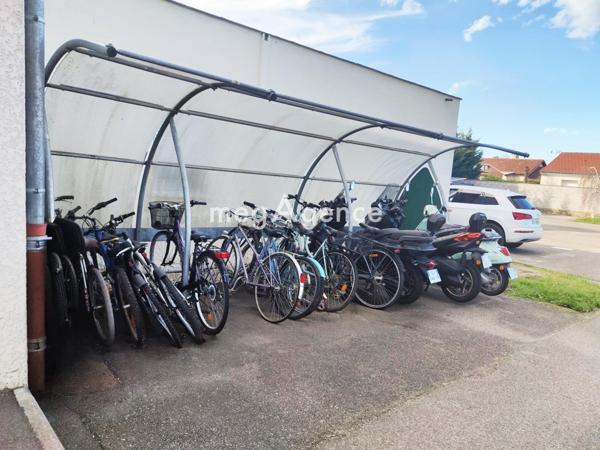 Maison à DECINES-CHARPIEU, 69150 - 4 pièces 105m²