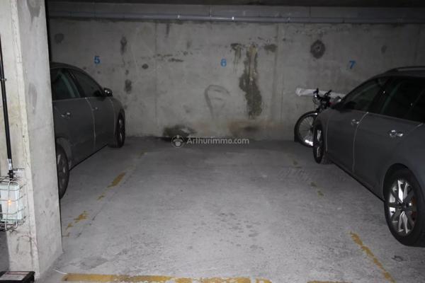 Location                                                      Parking
                        
                                         12 m2                     à Asnières-sur-Seine