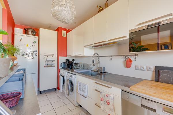 Châtillon – 4 pièces 79 m² – balcon d’environ 8 m² – vue sur Paris et la Tour Eiffel