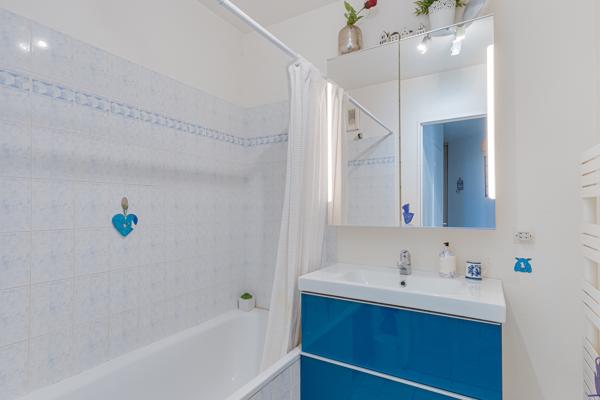 Châtillon – 4 pièces 79 m² – balcon d’environ 8 m² – vue sur Paris et la Tour Eiffel