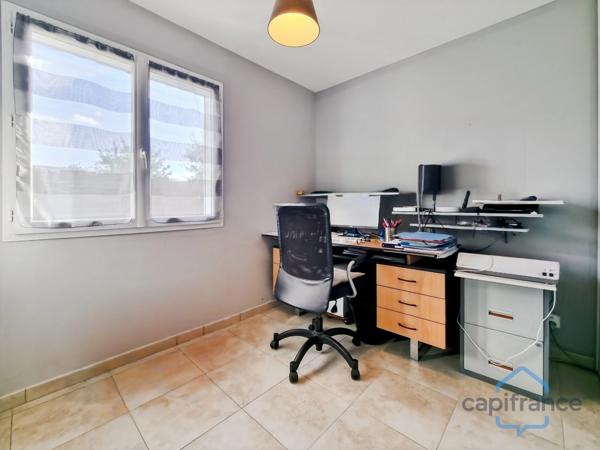 Maison de PLAIN-PIED de 125m² avec 4 pièces + un Garage de 36m² sur un Terrain de 700m²