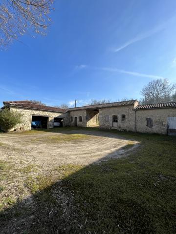 DOMAINE EN PIERRE