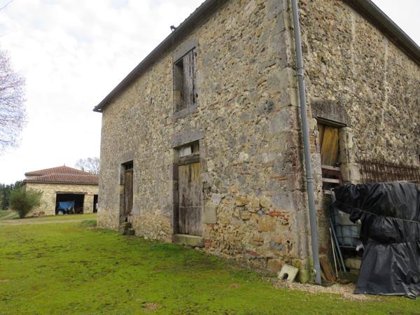 DOMAINE EN PIERRE