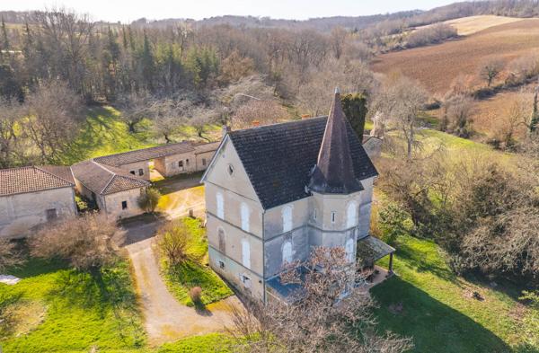 DOMAINE EN PIERRE