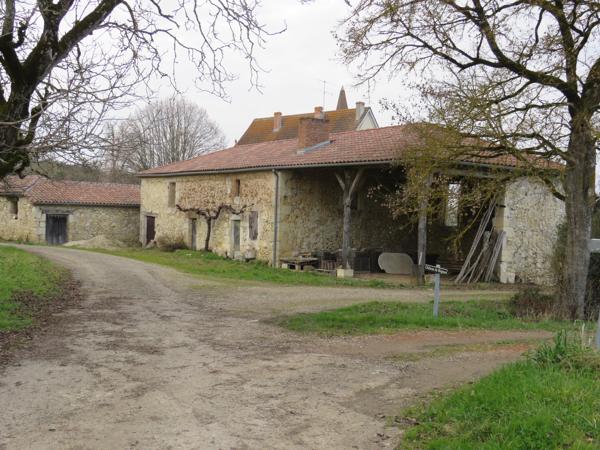 DOMAINE EN PIERRE