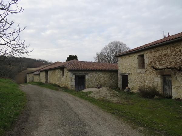 DOMAINE EN PIERRE