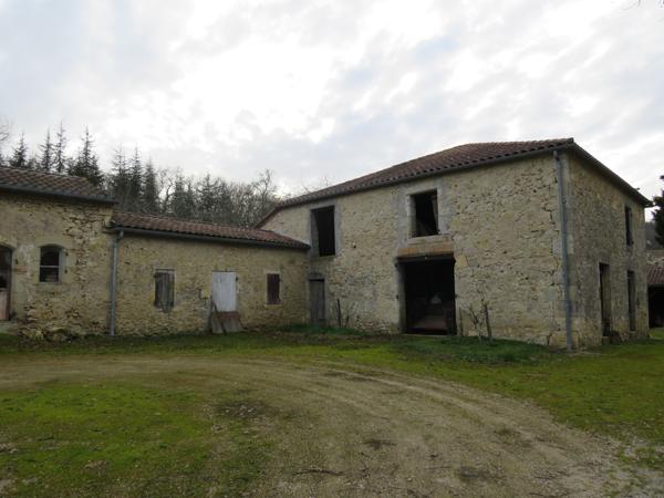 DOMAINE EN PIERRE