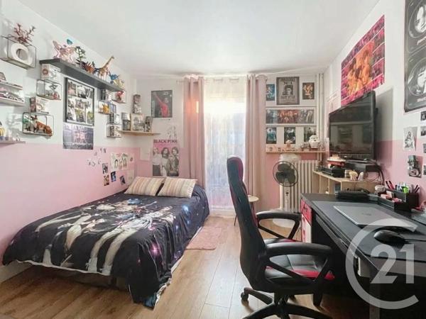 Appartement F7 à vendre  7 pièces - 147,21 m 2   CORBEIL ESSONNES  - 91