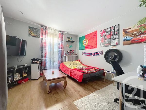 Appartement F7 à vendre  7 pièces - 147,21 m 2   CORBEIL ESSONNES  - 91