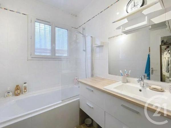 Appartement F7 à vendre  7 pièces - 147,21 m 2   CORBEIL ESSONNES  - 91