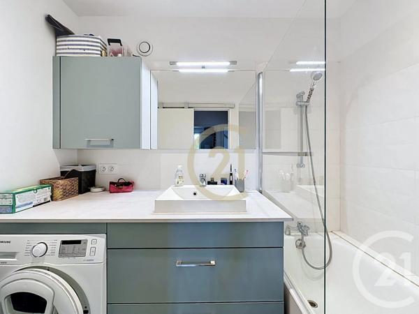 Appartement F4 à vendre  4 pièces - 97,51 m 2   VERSAILLES  - 78
