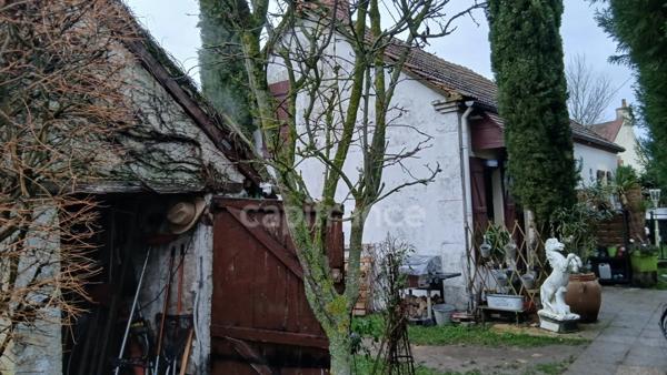 Maison de campagne à vendre 4 pièces SAINT PLAISIR (03)