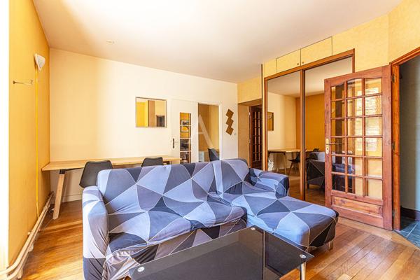 Appartement Paris 4 pièce(s) 61.48 m2