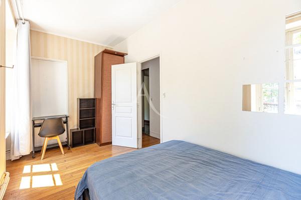 Appartement Paris 4 pièce(s) 61.48 m2