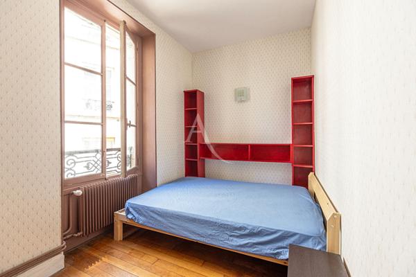 Appartement Paris 4 pièce(s) 61.48 m2