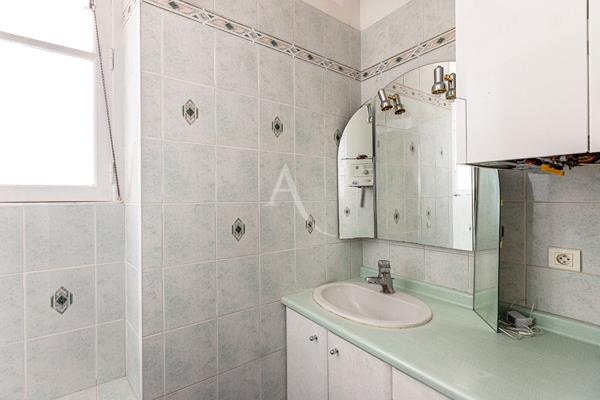 Appartement Paris 4 pièce(s) 61.48 m2
