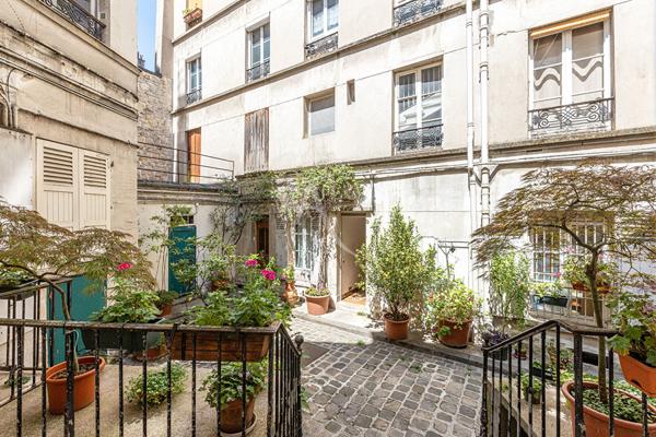 Appartement Paris 4 pièce(s) 61.48 m2