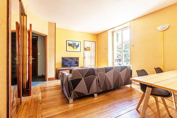 Appartement Paris 4 pièce(s) 61.48 m2