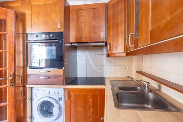 Appartement Paris 4 pièce(s) 61.48 m2