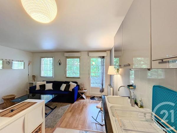 Appartement F2 à vendre  2 pièces - 40,66 m 2   BUSSY ST GEORGES  - 77