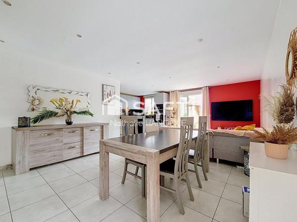 MAISON MODERNE