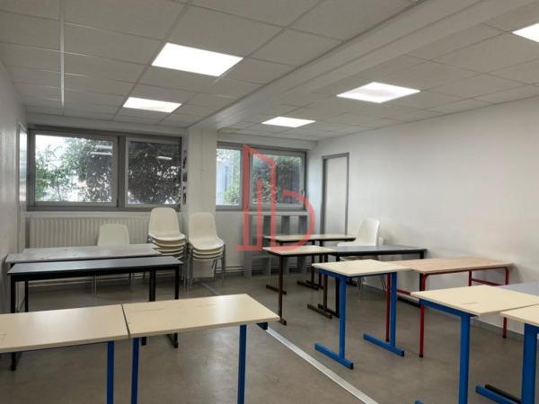 Bureau de 626 m² à louer à Bordeaux Boulevards