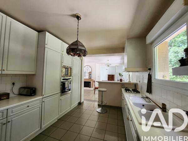 Maison à vendre 9 pièces 230 m² Forges-les-Bains
