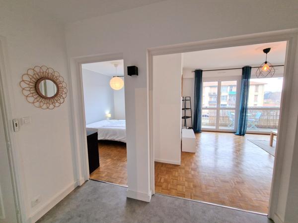 COLOCATION d une Chambre meublée sur OULLINS - Tout est compris ! Disponible !