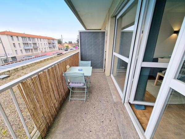 COLOCATION d une Chambre meublée sur OULLINS - Tout est compris ! Disponible !